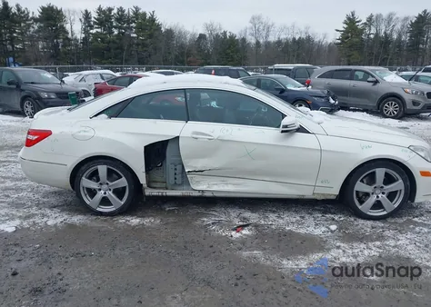 2013 Mercedes-Benz E 350 z USA, uszkodzony, nr VIN WDDKJ5KB0DF198623